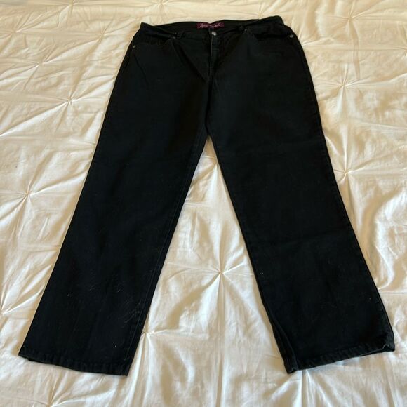 Gloria Vanderbilt Women's Dark Wash Straight Leg Jeans Pants Size 12 Average - Picture 1 of 9